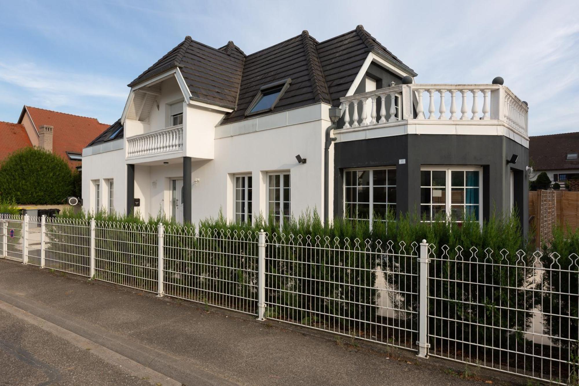 Gites Spa Strasbourg - Villa Ours - Spa Prive, Sauna, Borne D'Arcade, Babyfoot Ittenheim Εξωτερικό φωτογραφία