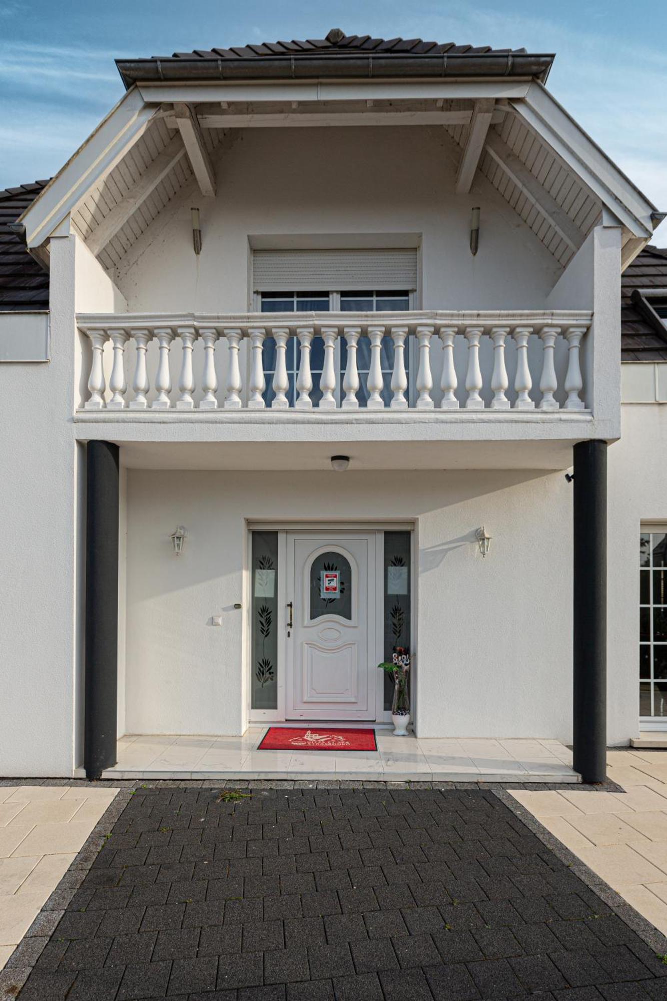 Gites Spa Strasbourg - Villa Ours - Spa Prive, Sauna, Borne D'Arcade, Babyfoot Ittenheim Εξωτερικό φωτογραφία