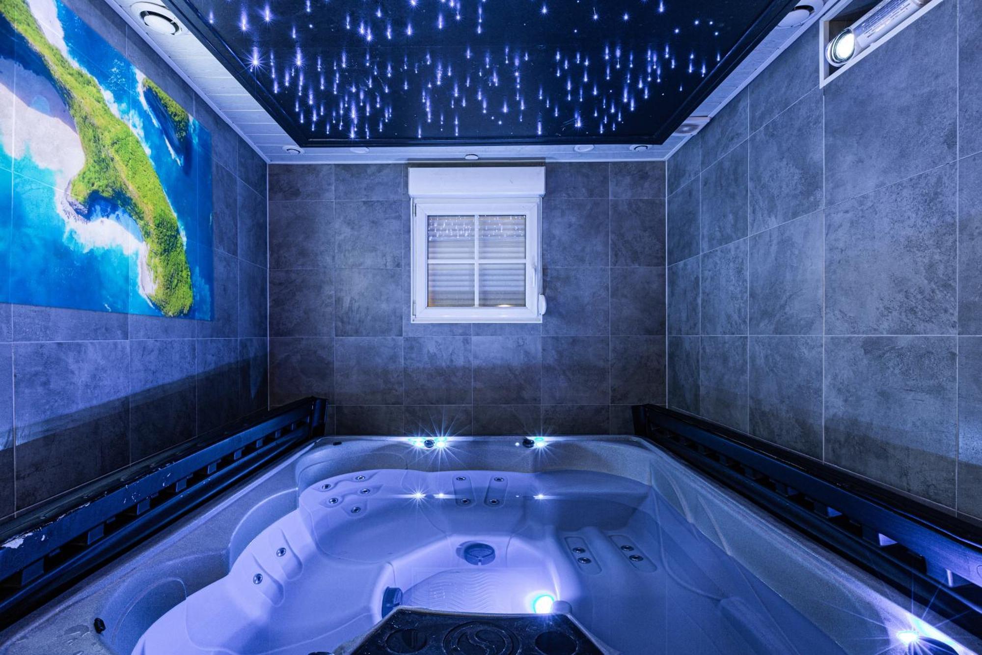 Gites Spa Strasbourg - Villa Ours - Spa Prive, Sauna, Borne D'Arcade, Babyfoot Ittenheim Εξωτερικό φωτογραφία